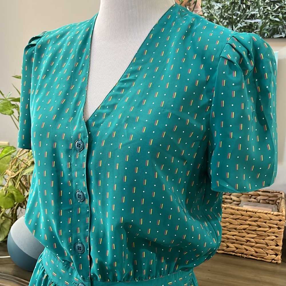 VINTAGE SHORT SLEEVE FIT AND FLARE DRESS GREEN SIZE 6 - Picture 3 of 12